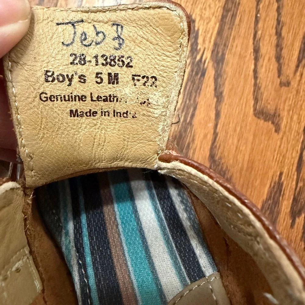 Johnston & Murphy Boys' McGuffey Leather Hook-and-Loop Chukka Boots Toddler 5